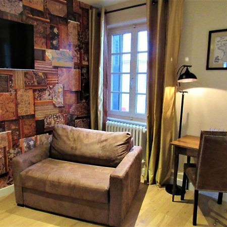 Auberge Du Grand Dauphin Dhuizon ภายนอก รูปภาพ