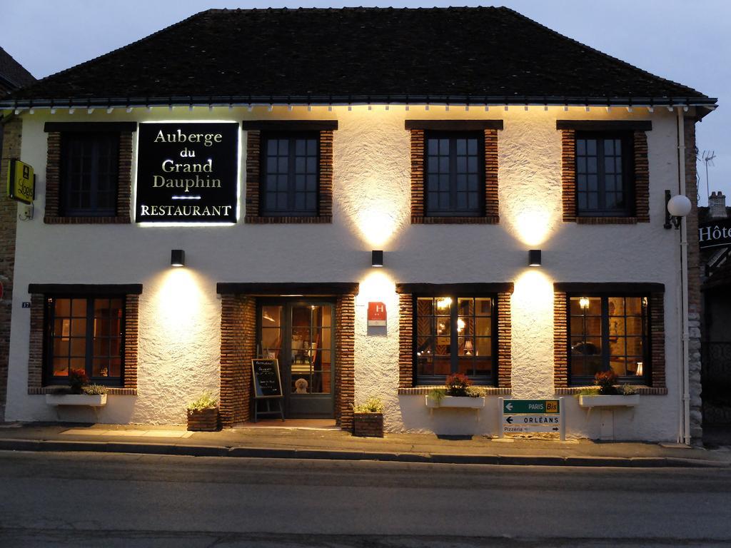 Auberge Du Grand Dauphin Dhuizon ภายนอก รูปภาพ