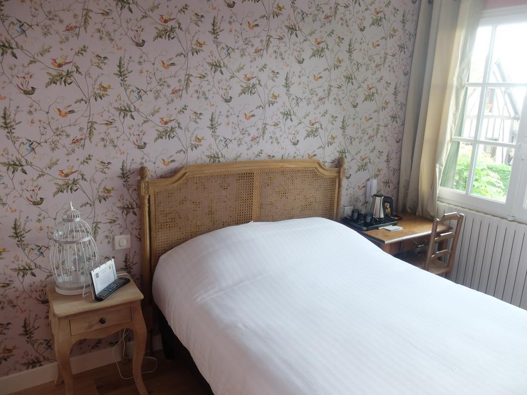 Auberge Du Grand Dauphin Dhuizon ห้อง รูปภาพ